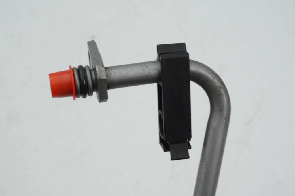 Шланг трубка оливи коробки audi q5 8k0317817eb в Україні