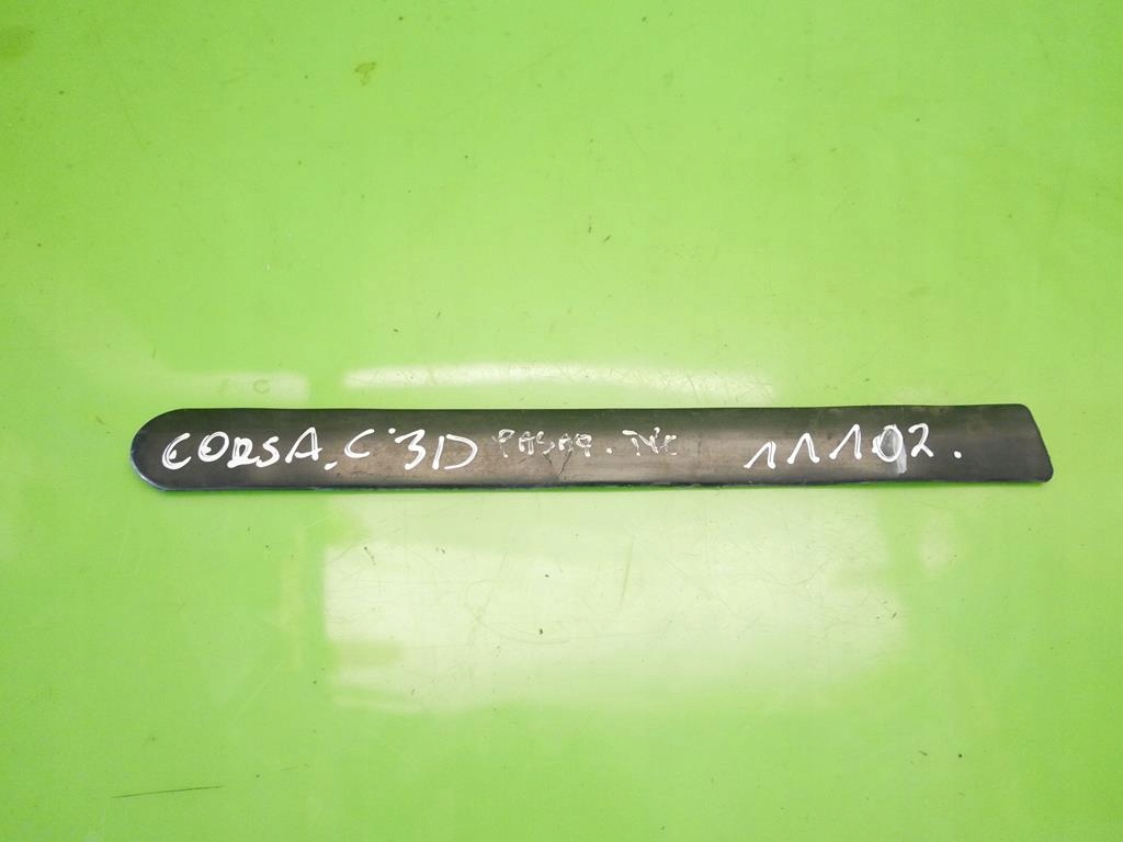 фото №1, Молдинг крила права задня opel corsa c hb 3d 00-03