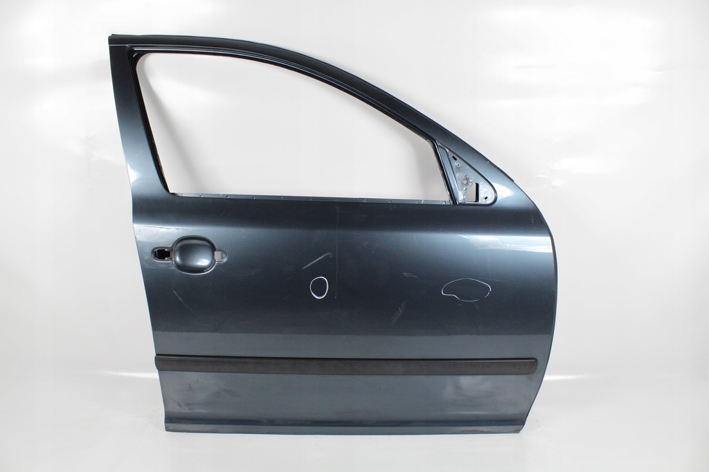 фото №1, Дверь правый перед skoda octavia ii hb 04-12