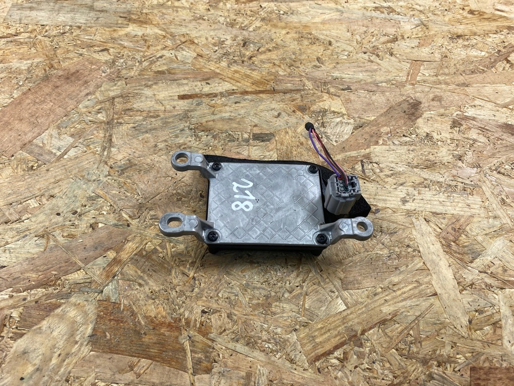 фото №8, Датчик радар датчик distronic nissan leaf ii 28438-6wk2c 2017-