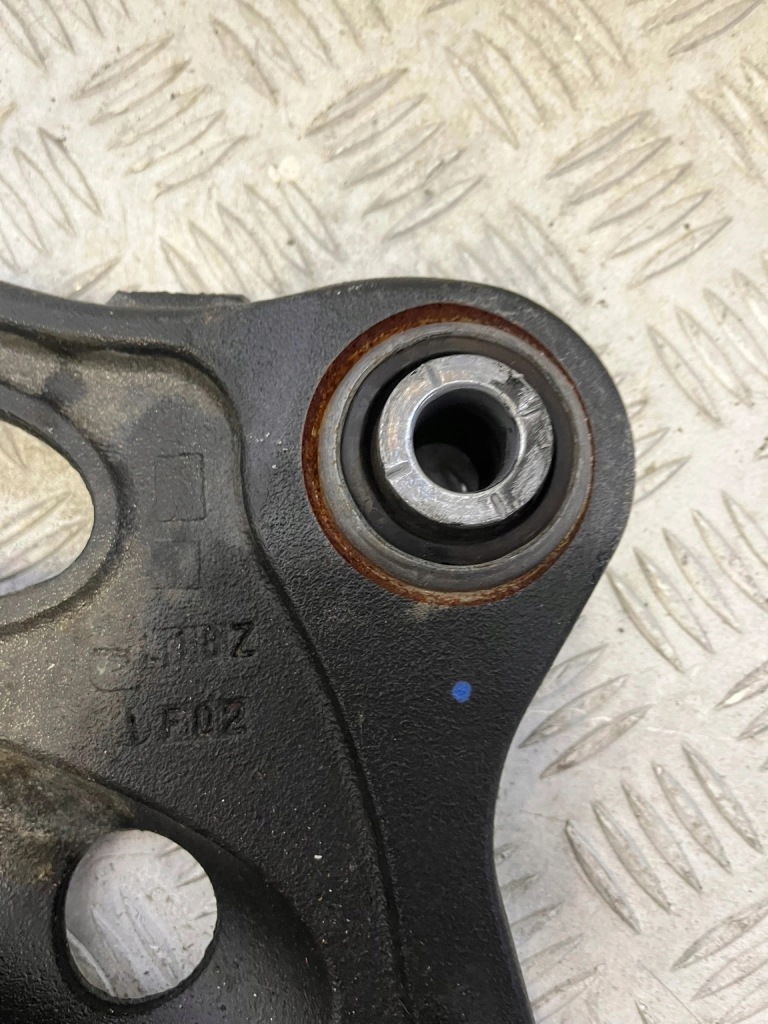 фото №3, Новый рычаг левый перед передний renault trafic iii iv 8200688033