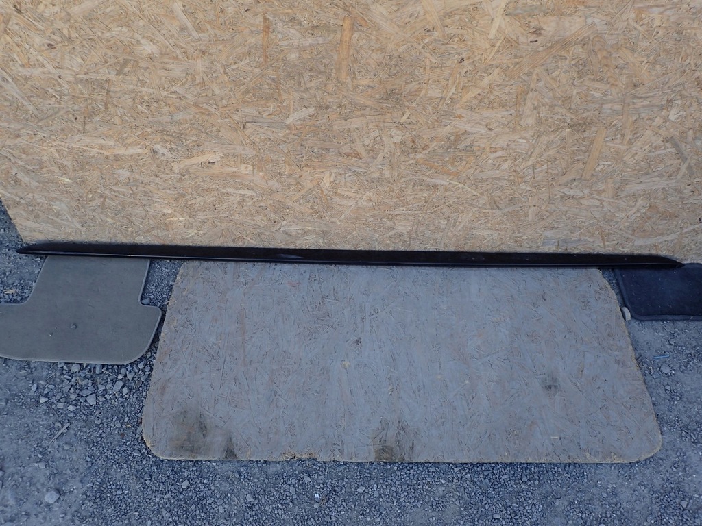 фото №1, Молдинг порог правая audi a4 b9 8w s4 s line 2015-