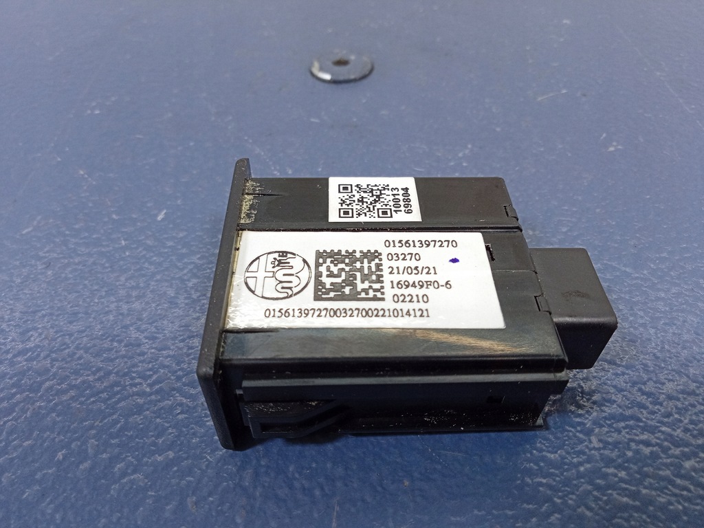 фото №4, Alfa romeo stelvio qv разъём usb