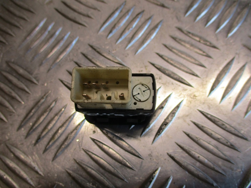 фото №2, Перемикач розпилювача daihatsu yrv