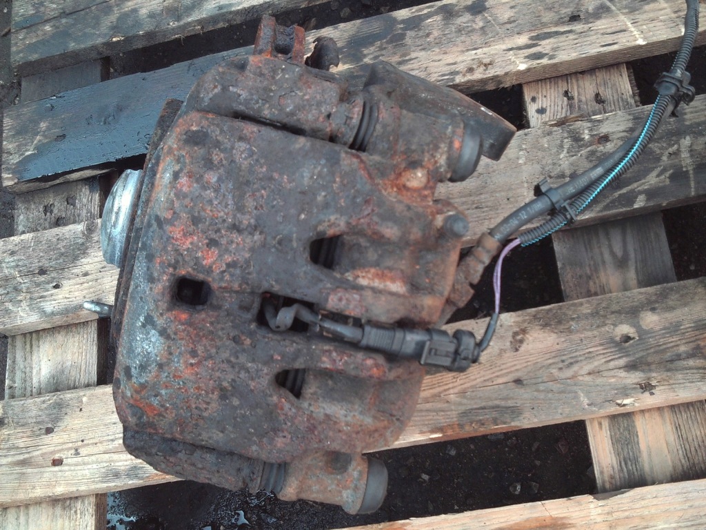 фото №1, Суппорт левый перед iveco daily 3.0hpi 11-