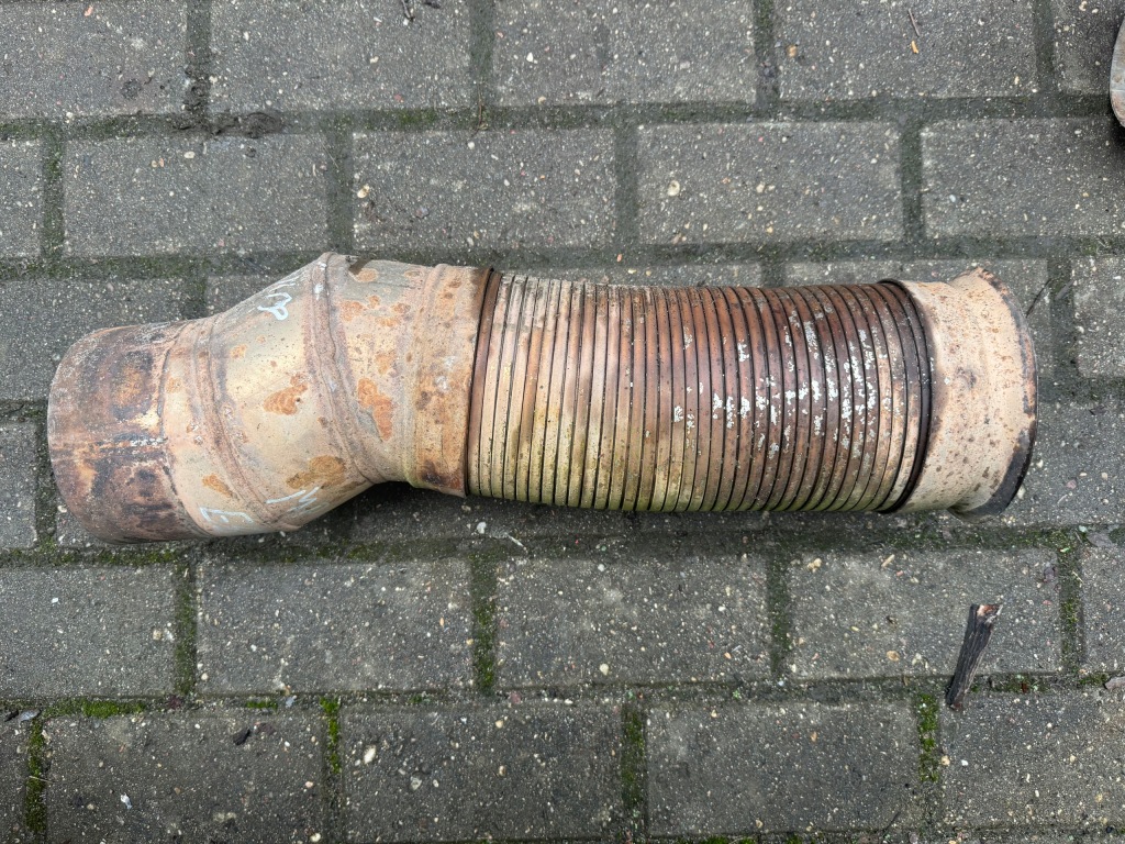 Купить Труба выхлопная глушителя катализатора mercedes actros mp 4