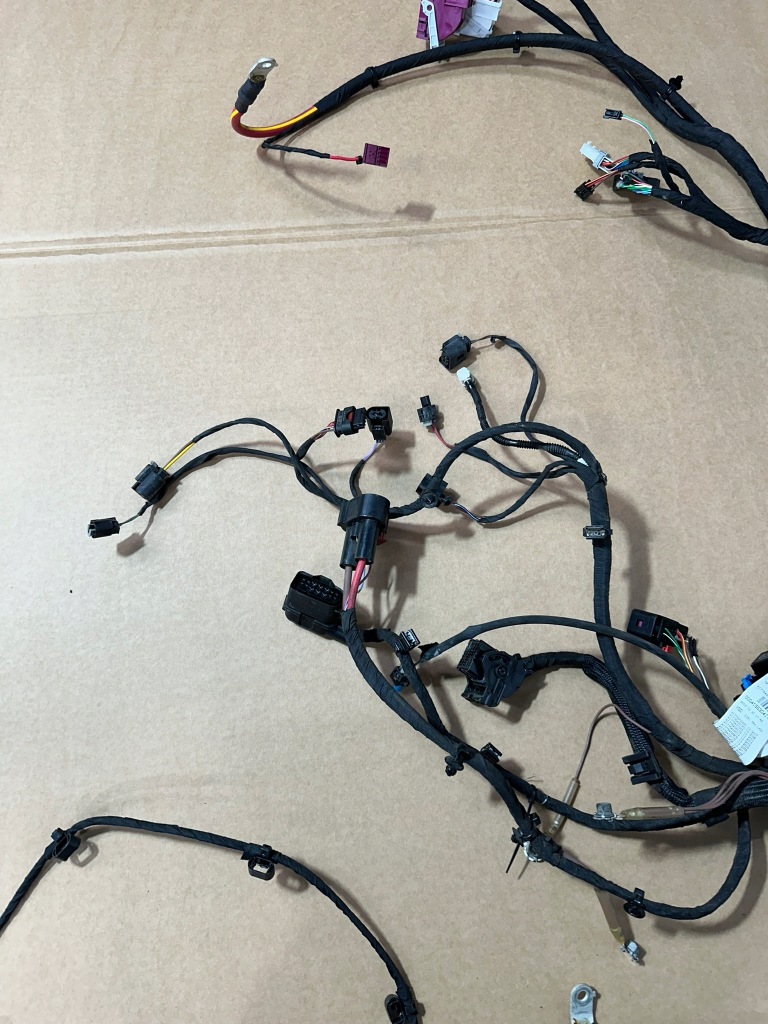 Жгут отсек двигателя, электропроводка под капот mercedes b klasa w247 m европа Недорого