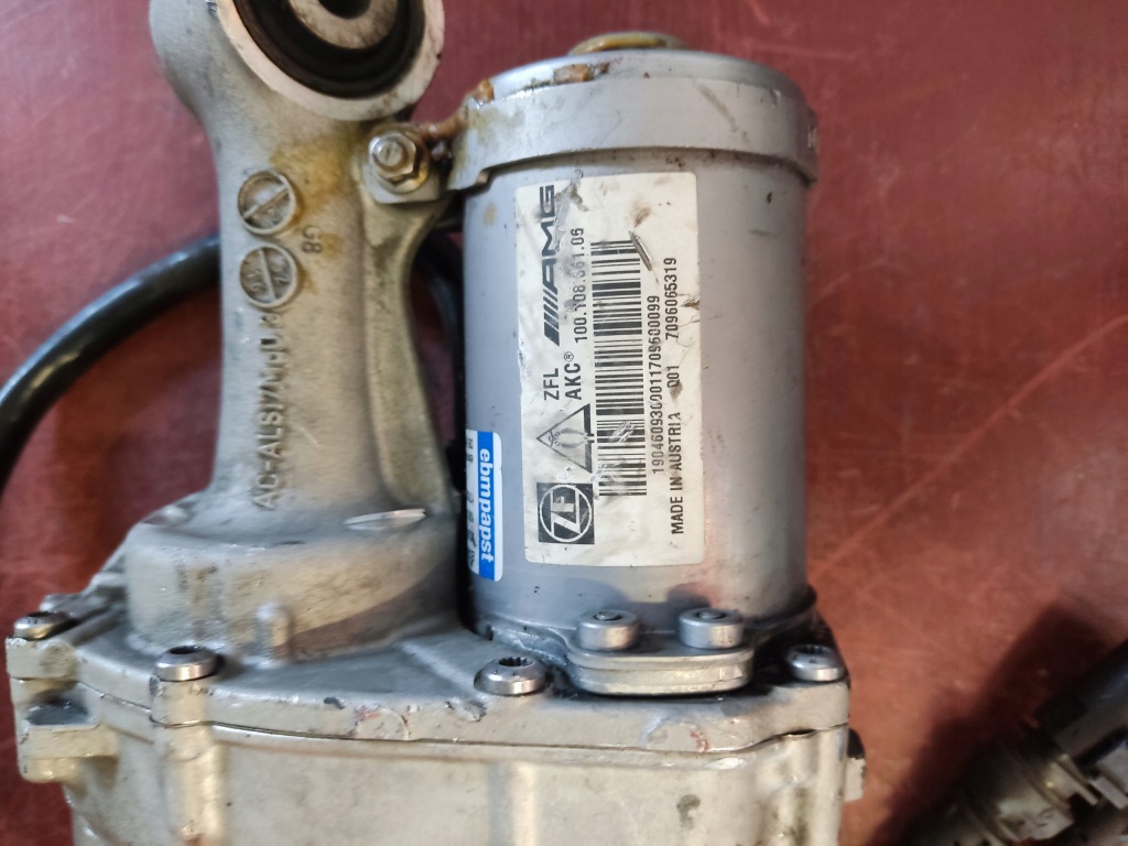 Купить Привод поворота mercedes amg 1904609400 1904609300