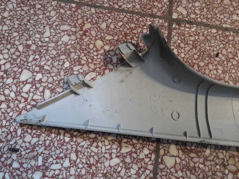 Защита накладка стойка перед правая 8200386258 renault twingo ii 2 Оригинал