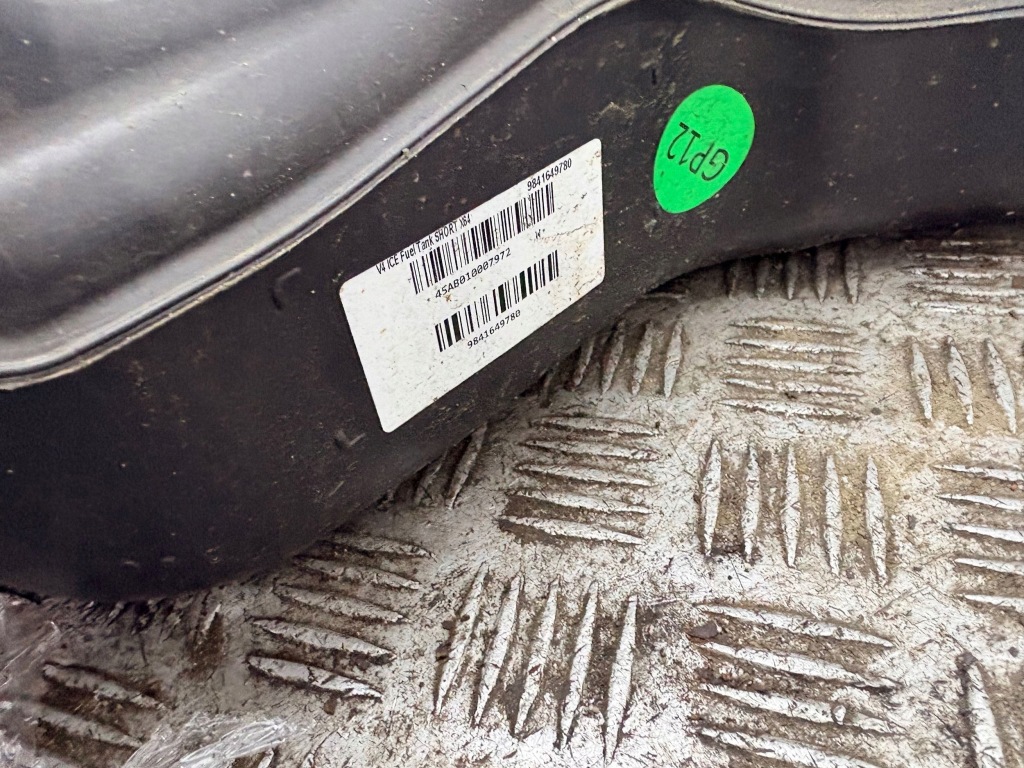 Бак топлива opel grandland x 9841649780 Киев