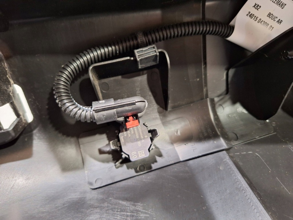 фото №7, Уголок бампера задняя левый pdc 850170388r trafic iii vivaro b talento 14-