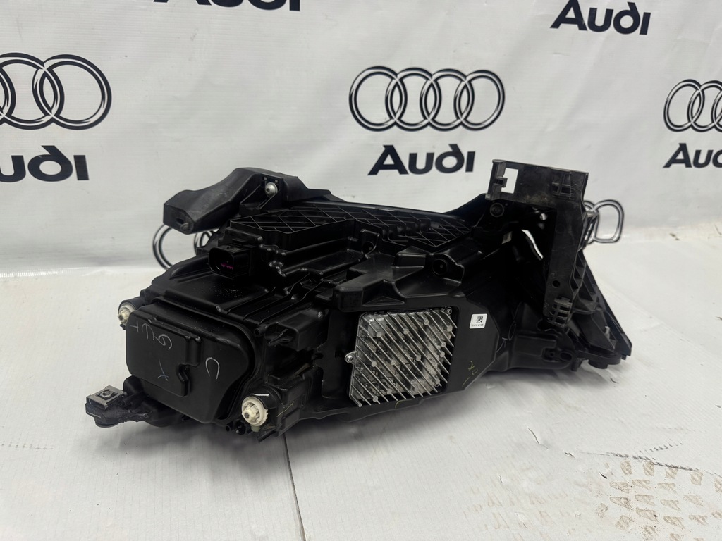 фото №6, Audi q5 ii 80a fy lift 2020-2024 лампа права передня full led oryg.