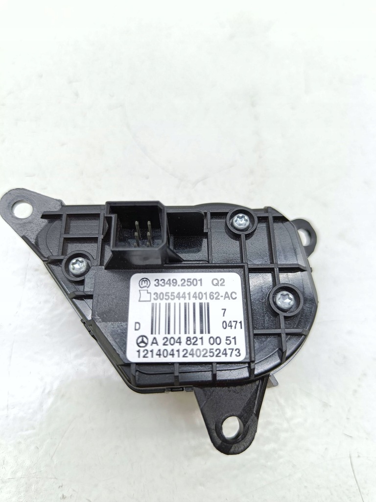 фото №10, Mercedes-benz c w204 2009 перемикач / кнопка керма