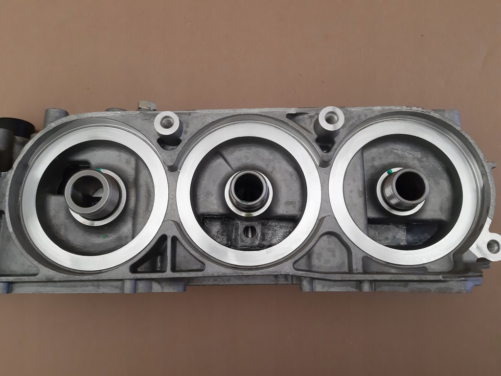 фото №9, Volvo fh4 euro6 основа корпус фільтра оливи 22998441