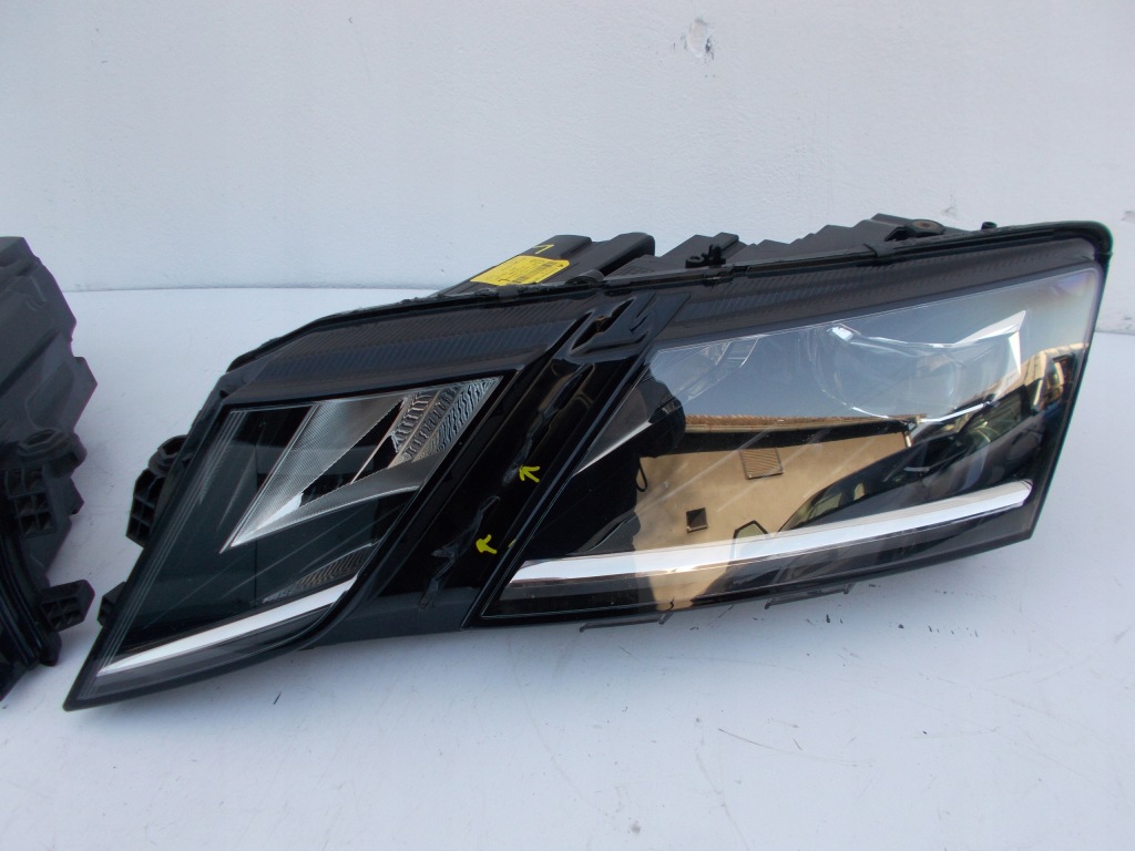 Купити Фара фара ліва skoda octavia 3 рестайлінг  full led 5e1941017e