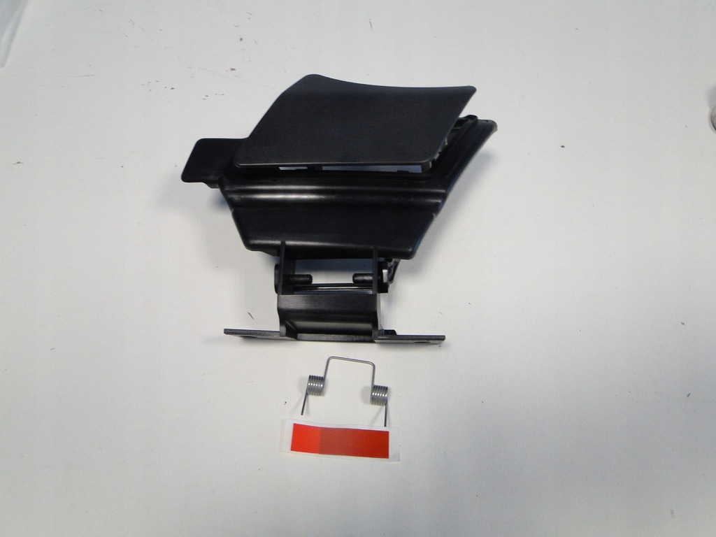 фото №2, Mercedes r w251 251 przed liftem заглушка na омыватель левая w бампер