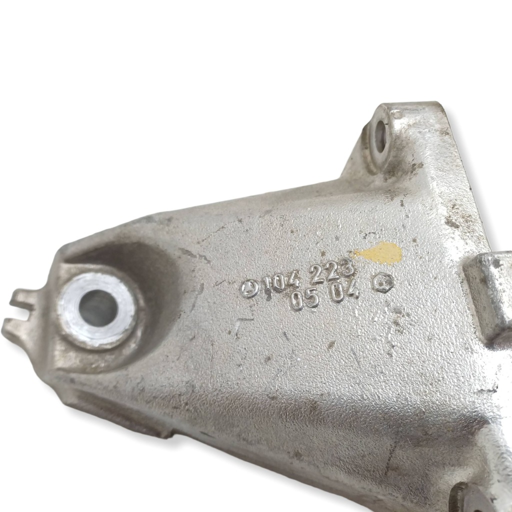 1992 mercedes-benz 300 sl-24 кронштейн двигателя 1042230504 Недорого