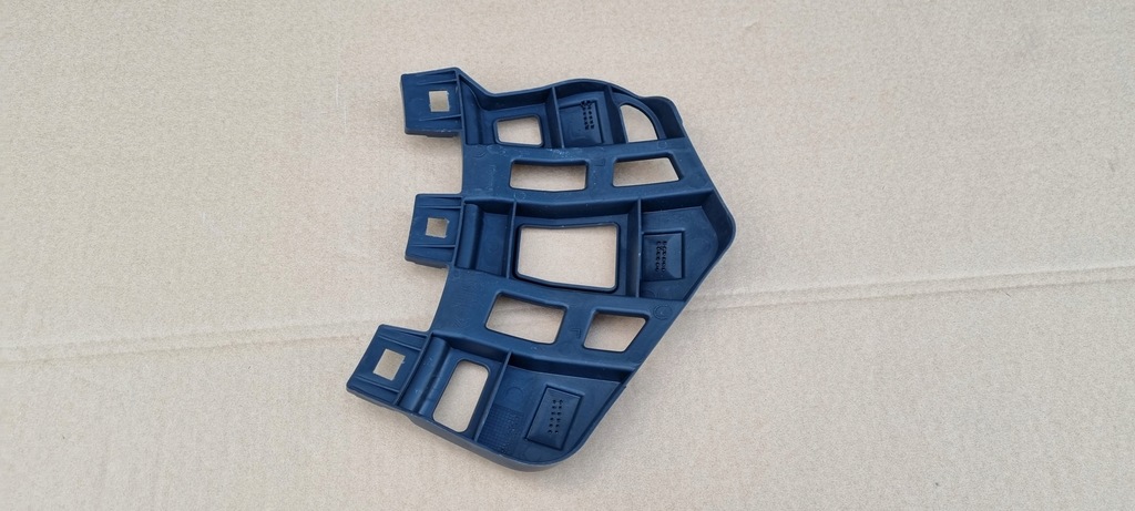 фото №1, Citroen c5 aircross напрямна правий бампер перед