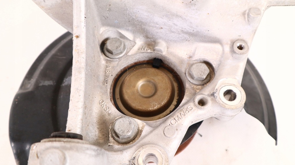 фото №5, Volvo xc40 поворотний кулак права задня 32246251, 32217485