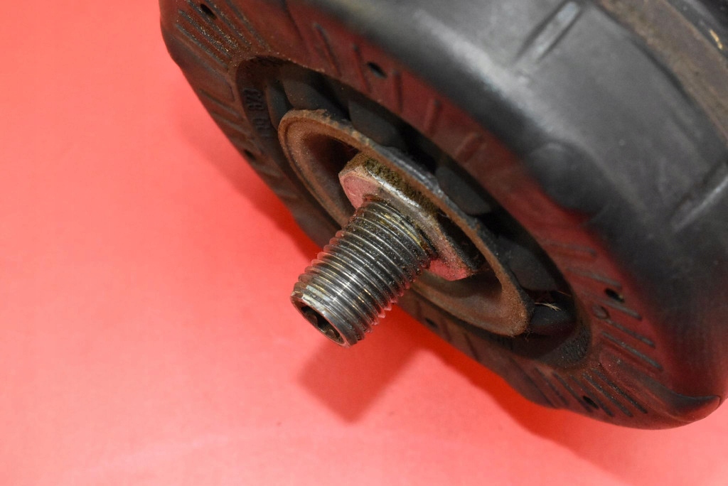 фото №6, Амортизатор правий перед 13261197 chevrolet orlando 1 i 1.8 16v 141 km 10-15