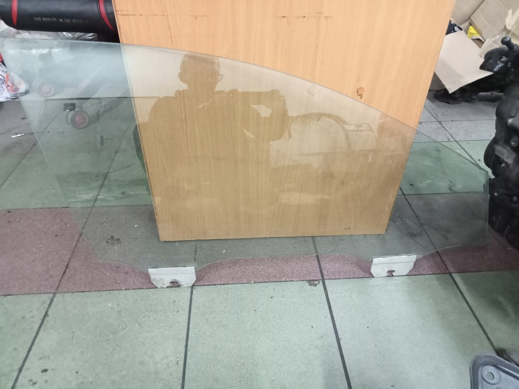 фото №1, Стекло дверь правый перед volkswagen phaeton i 2002-