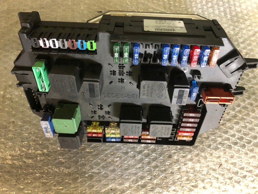 Mercedes a2215402250 a2215400001 модуль sam коробка запобіжників w221 в Україні