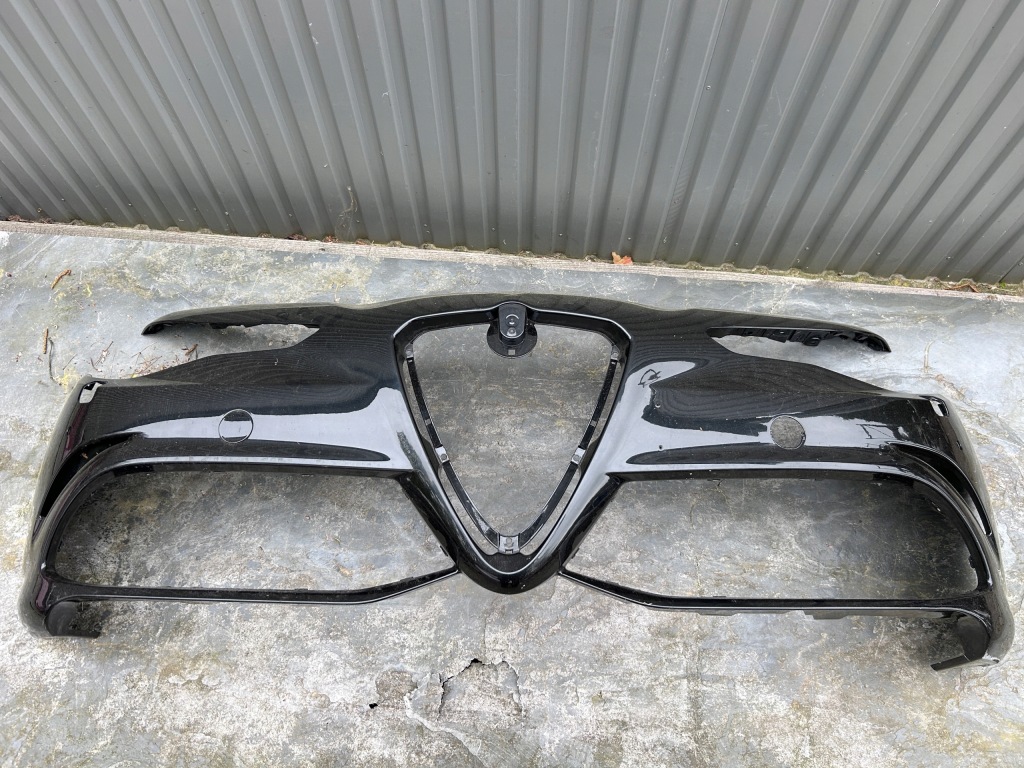 фото №1, Бампер передний alfa romeo giulia quadrifoglio 50552143