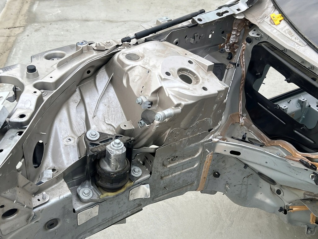 фото №7, 2023 volvo v90 cross country чверть передня