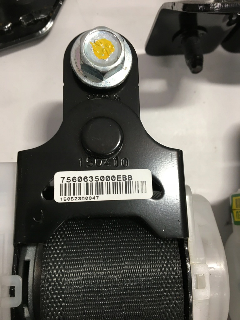 фото №2, Ремені безпеки задня комплект ssangyong tivoli 15-