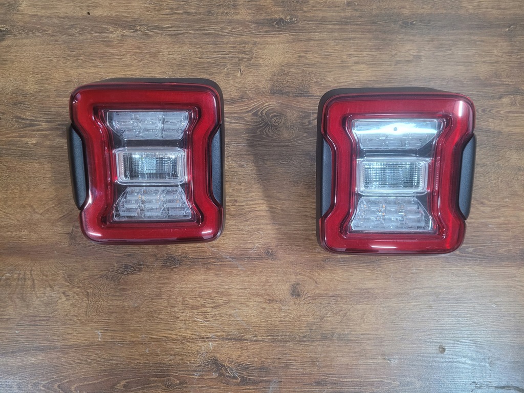 фото №1, Wrangler jl лампа права tylnakompletna ful leed europa асистент