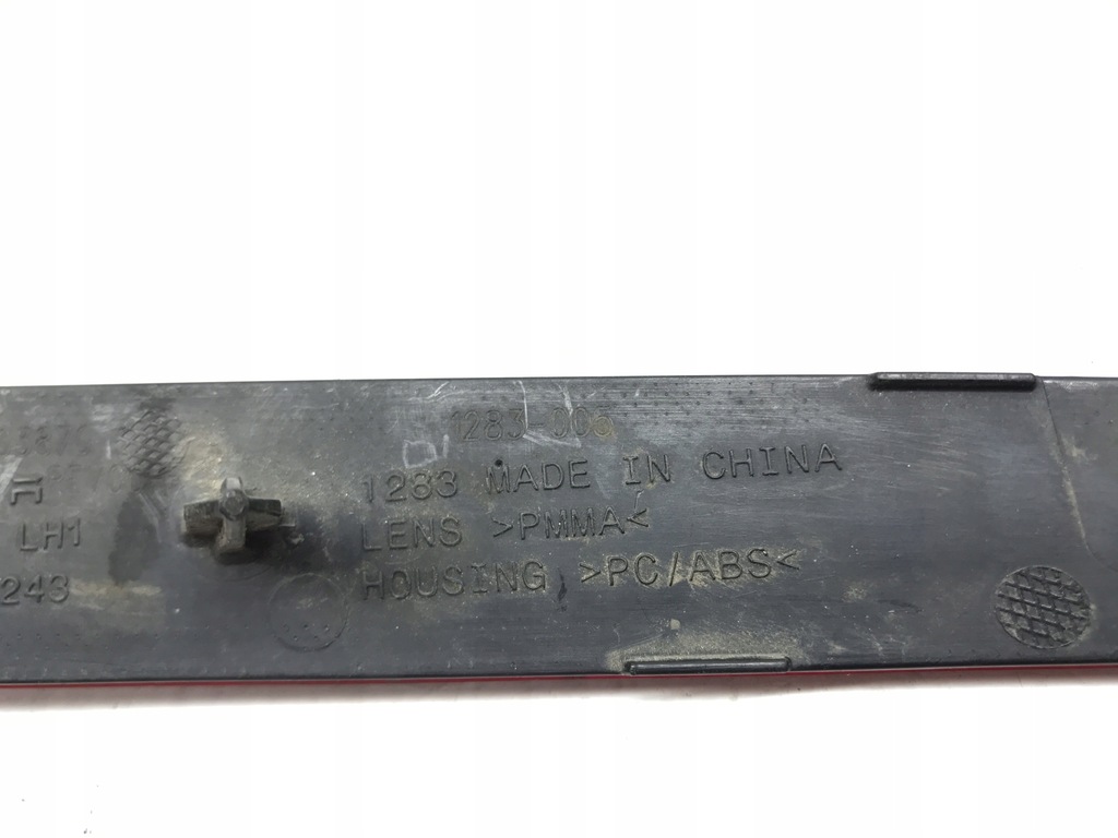 фото №9, Tesla 3 отражатель бампера левый задняя 1077406