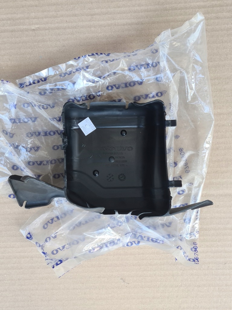 фото №1, Volvo xc60 - воздуховод воздуха левая