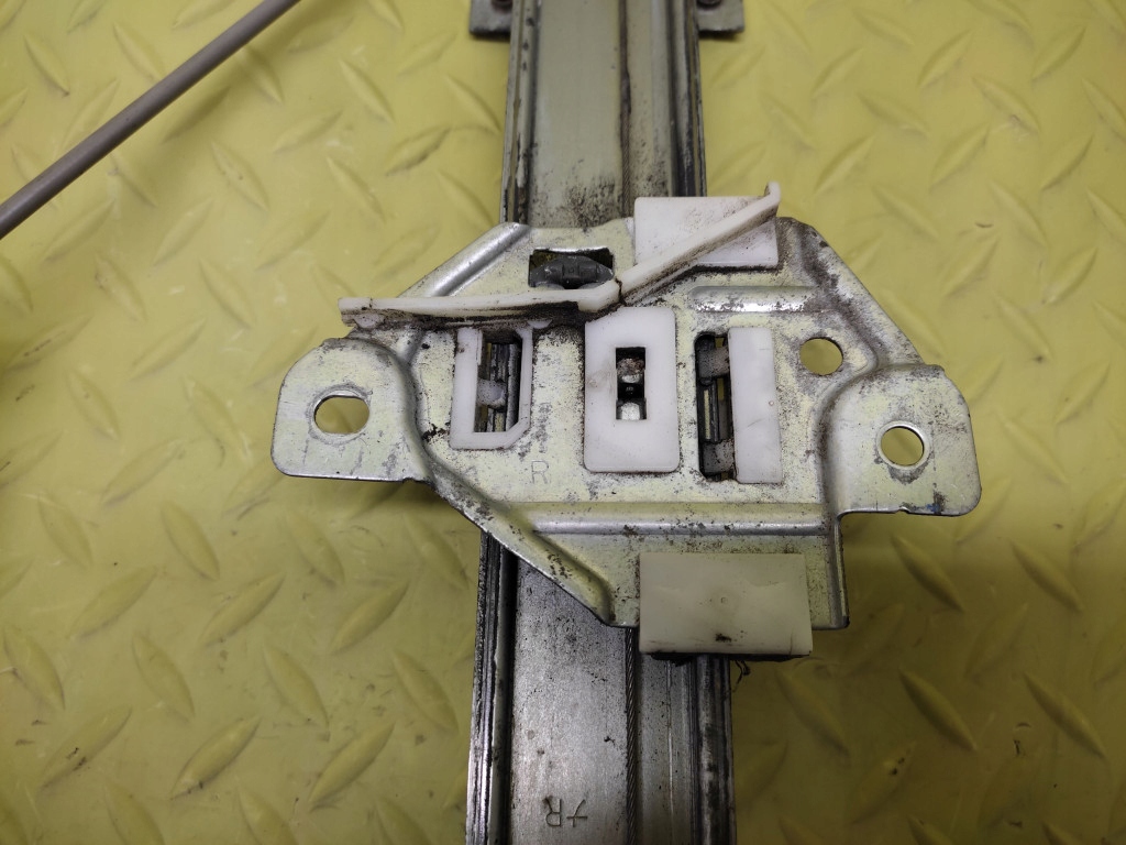 фото №6, Suzuki liana i подъемник стекло правый перед 8343076f10