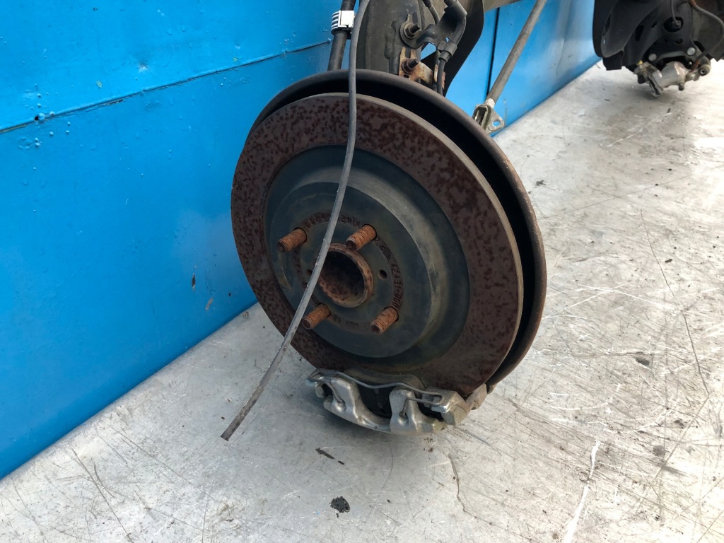 фото №6, Toyota yaris iii подвеска балка задняя задняя oś