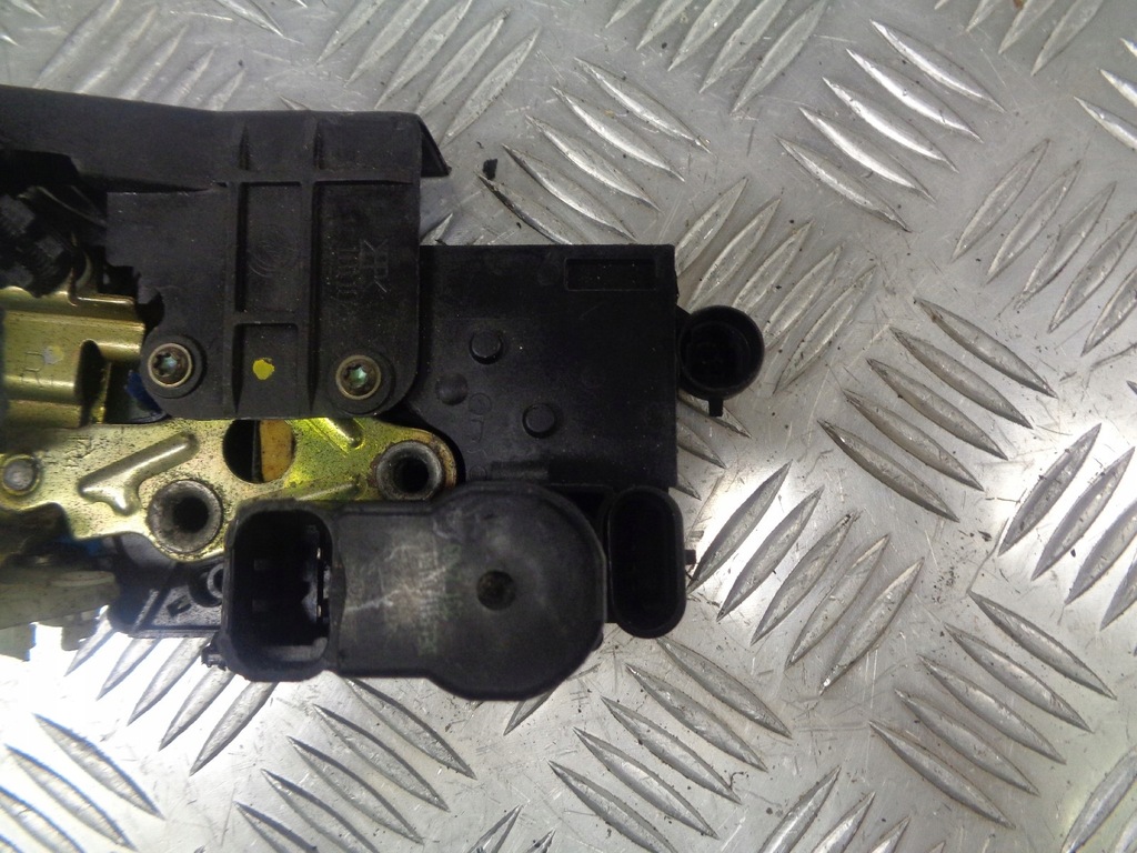 фото №2, Замок дверь правый перед alfa romeo 156