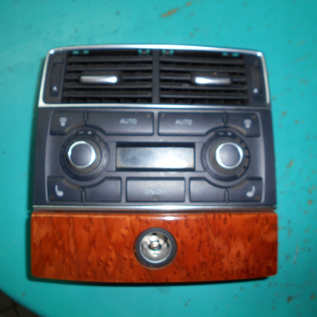 фото №1, Audi a8d3 панель кондиционера 4e0819203b