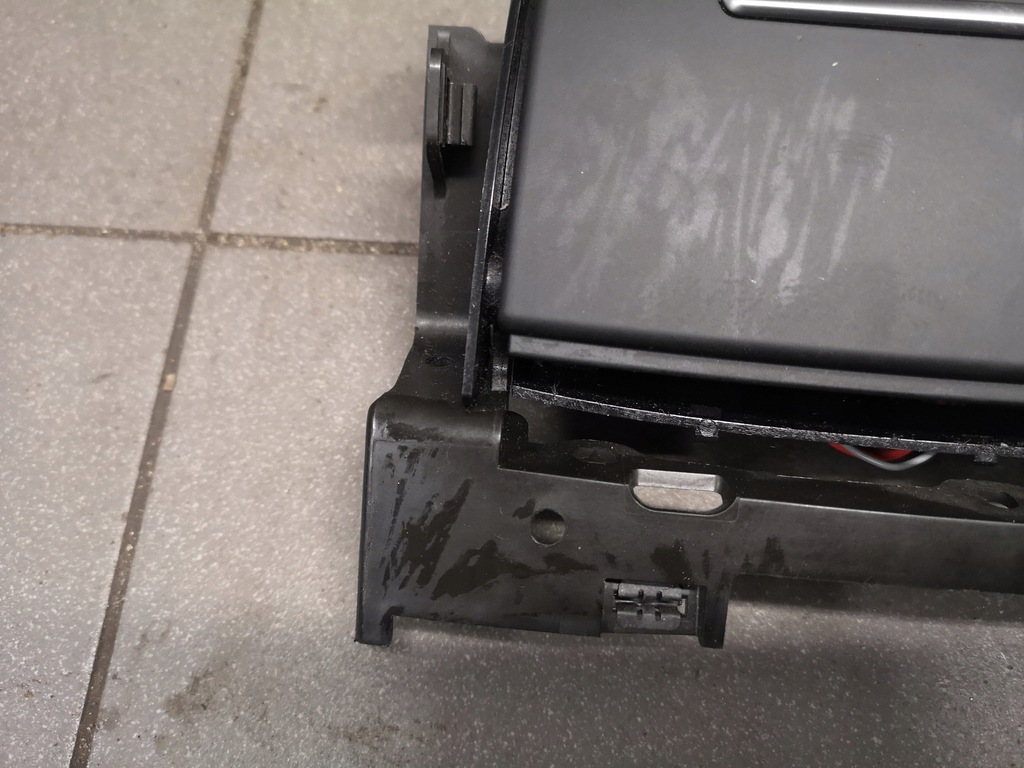 фото №5, Роз'єм прикурювача audi a8 d4 4h0864051b