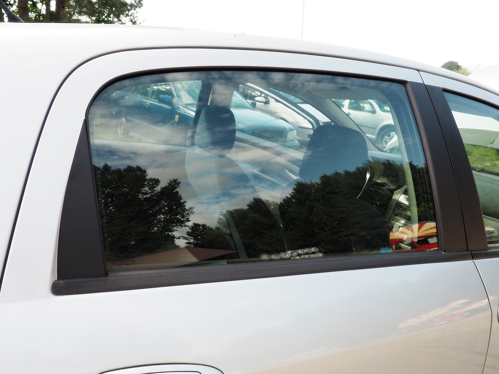 фото №10, Grande punto скло двері перед задня права ліва