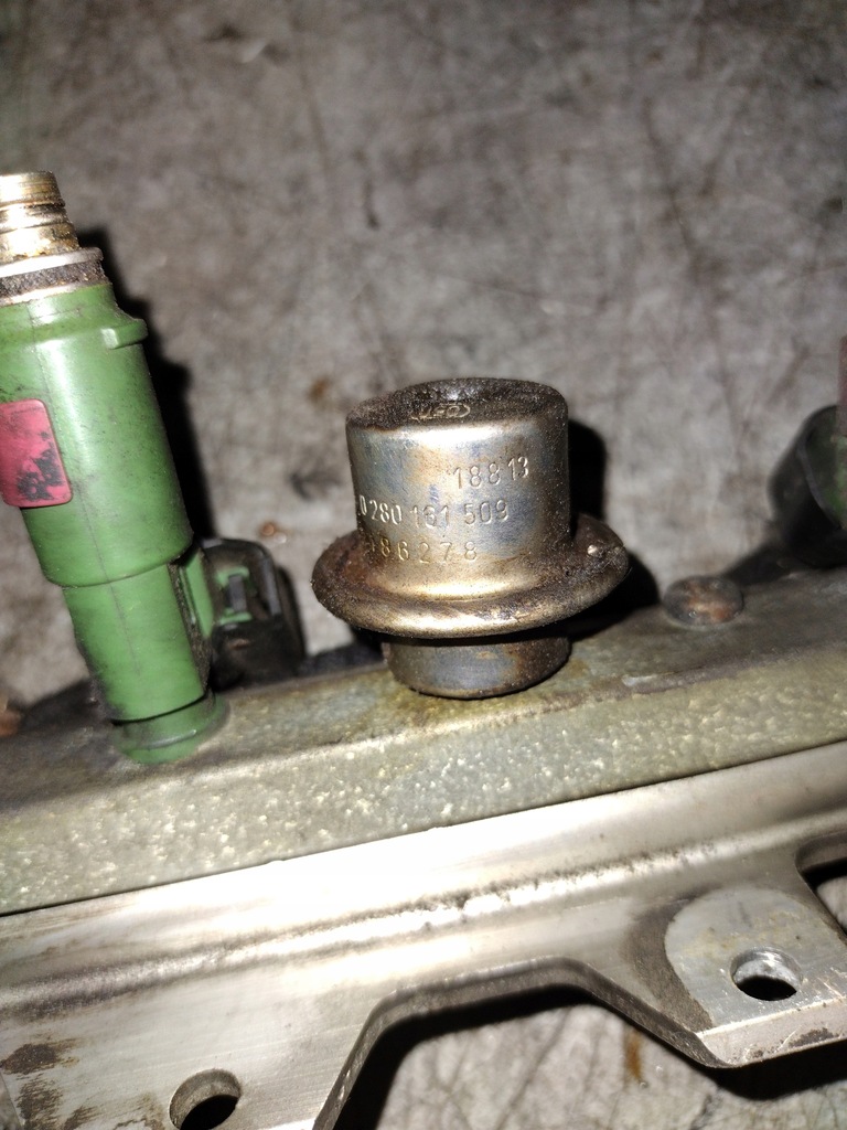 фото №7, Молдинг впрыскная 9202710 volvo s60 2.4