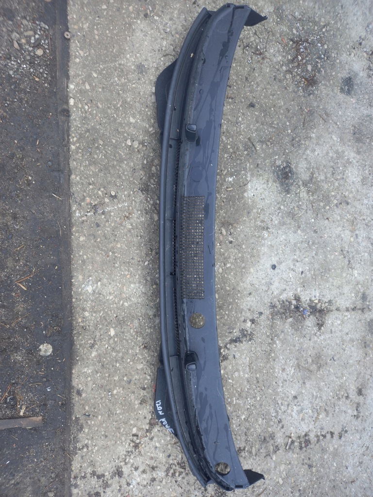 фото №1, Hyundai i20 iii жабо пластиковый идеальное состояние