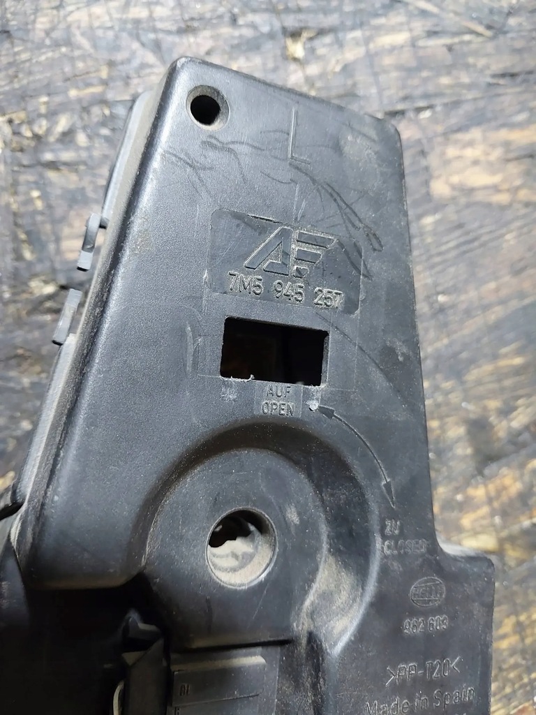 фото №14, Вкладыш лампы левый задняя задний ford galaxy 7m5945257