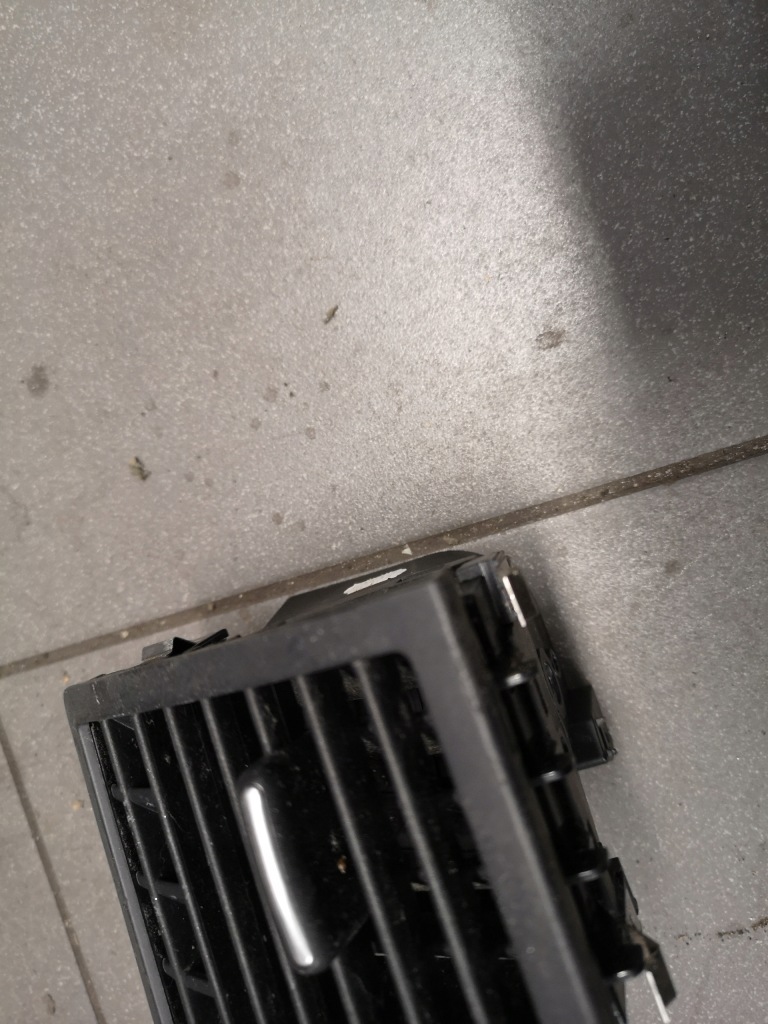 фото №5, Решётка обдув левая vw touareg 7l 7l6819703e