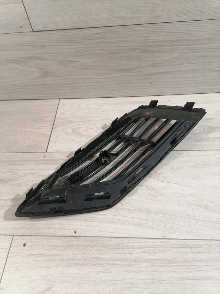 фото №7, Volvo s60 v60 решётка правый перед 31688827