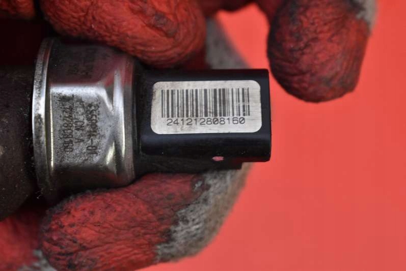 фото №8, Молдинг впрыскная k9k h8200701690 renault kangoo 2 ii 1.5 dci 86 km 07-13