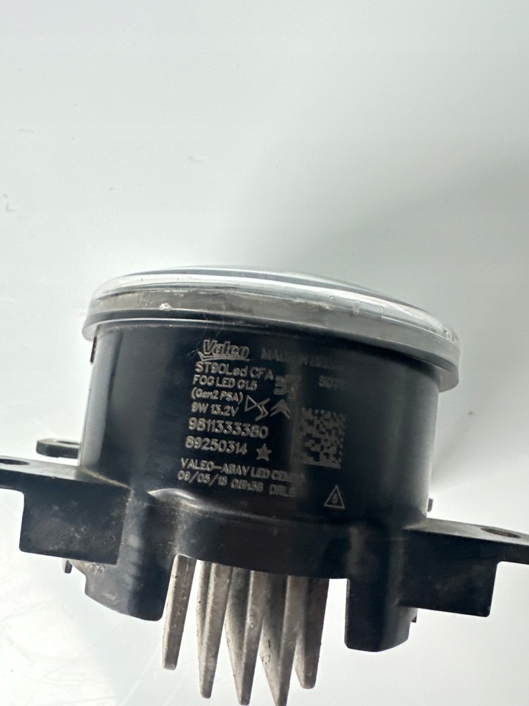 Peugeot citroen ds фара halongen противотуманный led ds peugeot 9811333380 в Украине