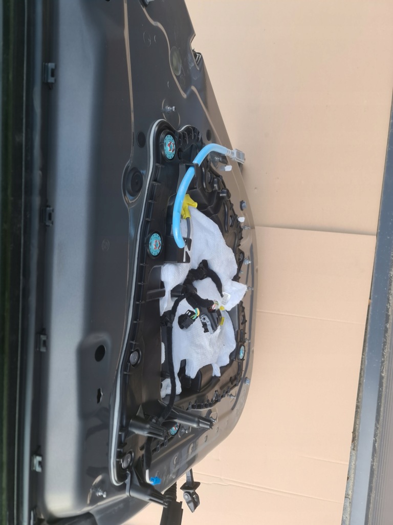 Bmw ix i20 дверей праве  правий передні  задній c4a Оригінал