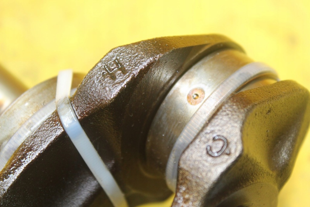 Wał колінчастий golf v a3 passat 1.4 b 03cak blf Недорого