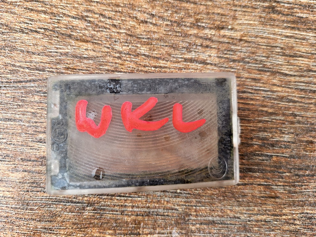 фото №9, Jeep grand cherokee wk 5-10 стекло подсветка номерного знака левая