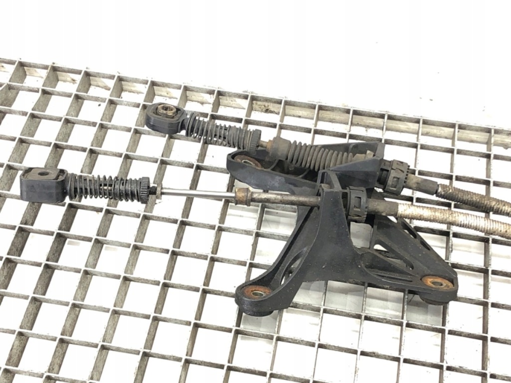 фото №4, Домкрат рычаг передач leon 1.9tdi 1k0711049cg