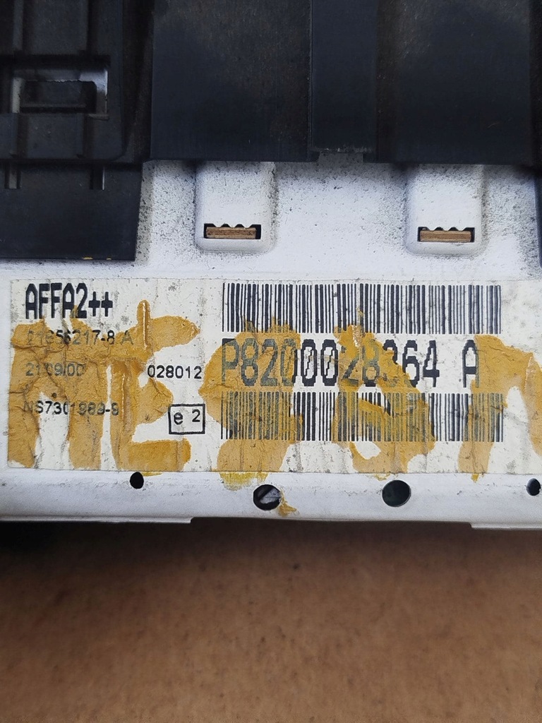 фото №5, Дисплей часы renault scenic i p8200028364a